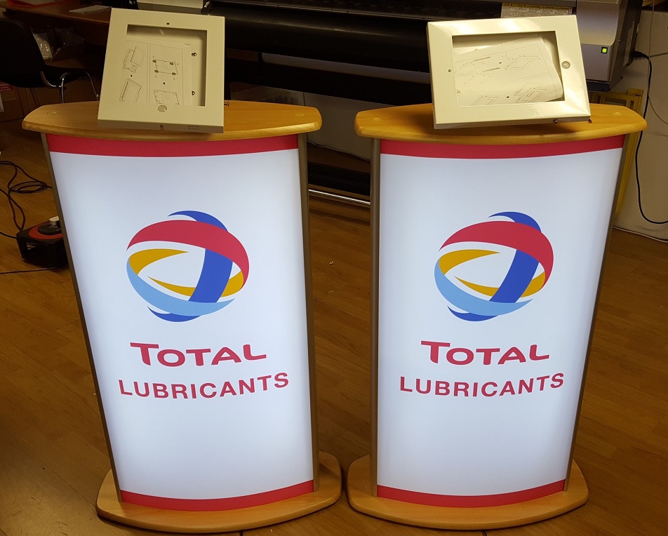 Exhibition plinths can be used as reception desks or data collection points