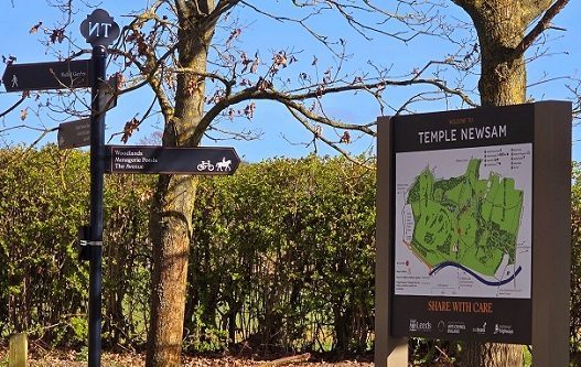 Directional signs made by CSDPrint for Sustrans